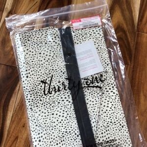 Thirty-One Black and White Spotted Laptop Holder